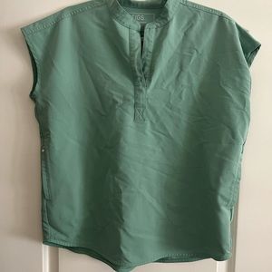 Figs Rafael Scrub Top XS Surgical Green